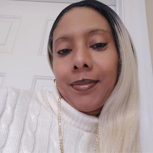 Meet your Posher, Ethel